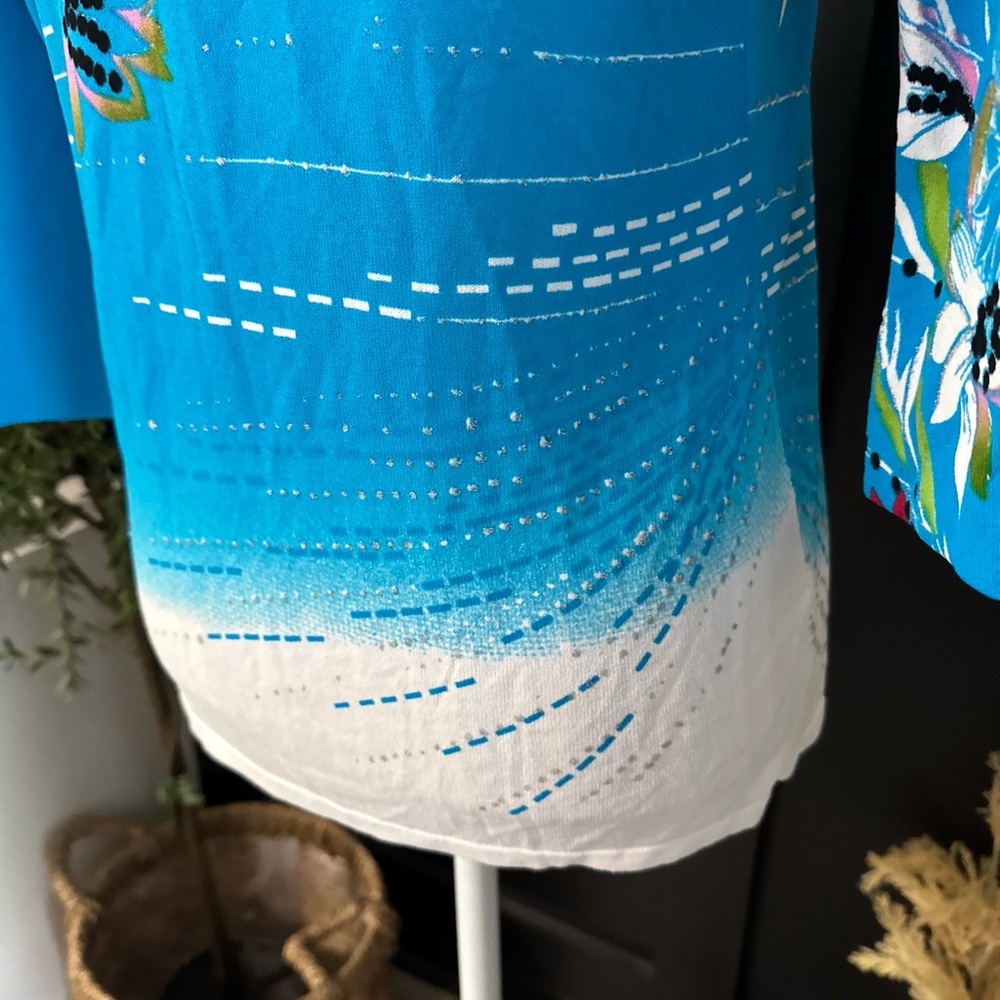 Pierri NY Blue Floral Stretch Quarter Sleeve Sweater M Sequined Intricate Design - Picture 7 of 11